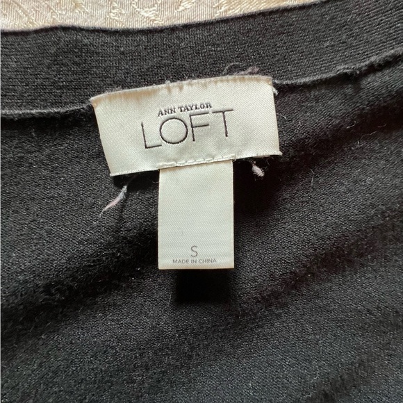 Women’s LOFT Black 3/4 Sleeve Cardigan Sweater - Picture 3 of 5